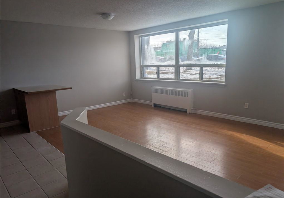 b-468-ottawa-street-n-hamilton-ontario-40805961