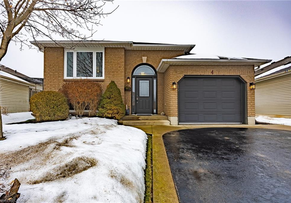 4-glengary-crescent-caledonia-ontario-40806018