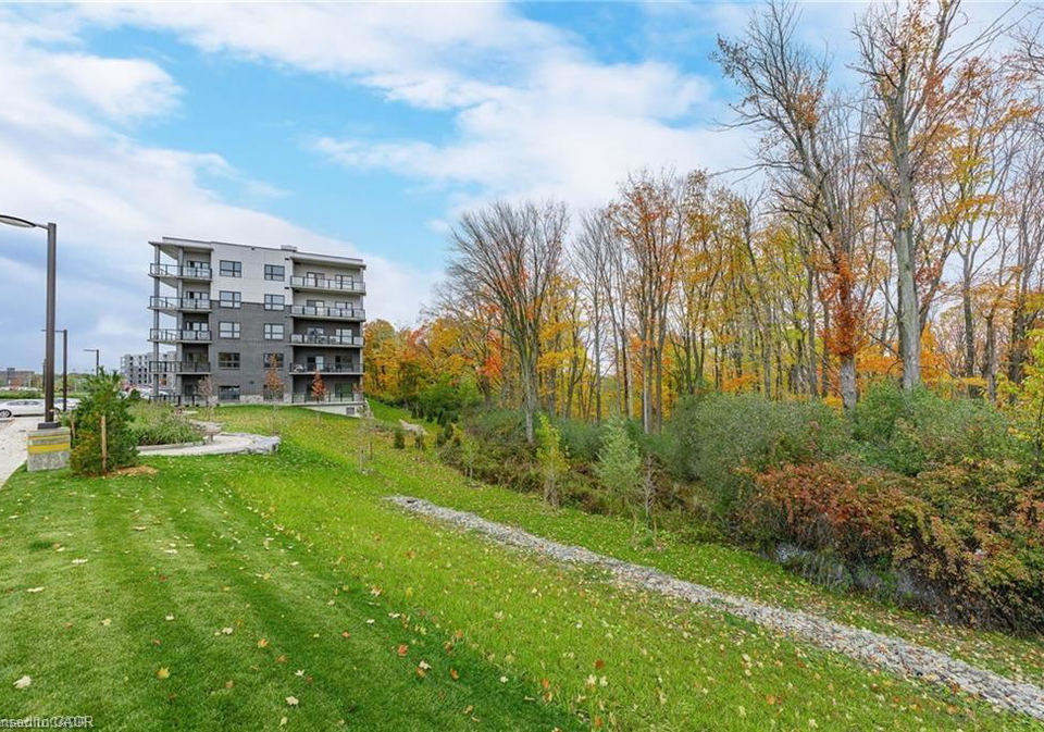 1100-lackner-place-kitchener-ontario-40806038