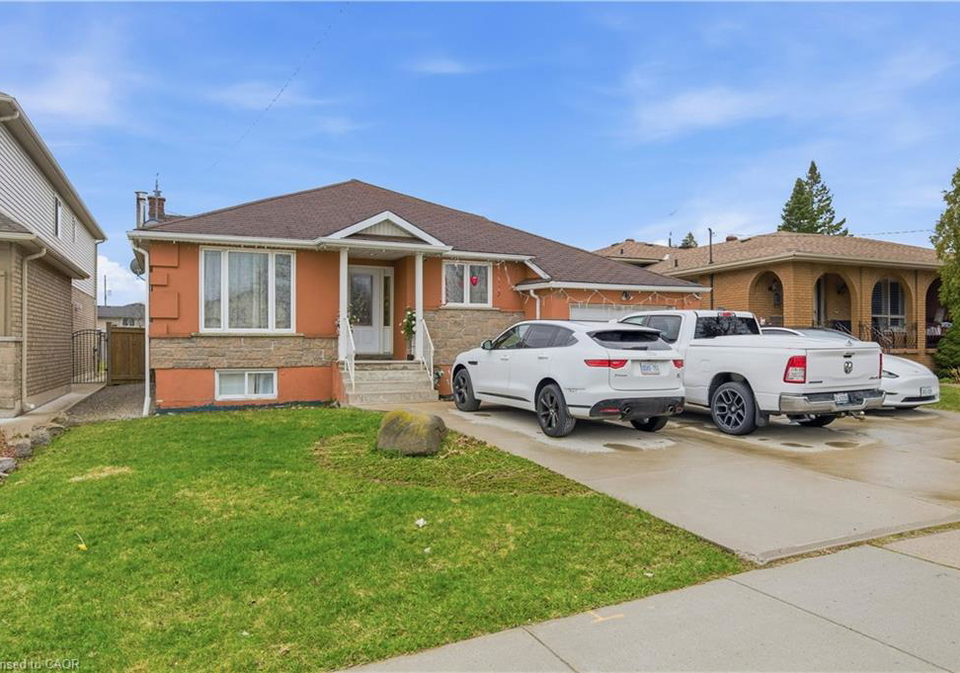 916-stone-church-road-e-hamilton-ontario-40806049