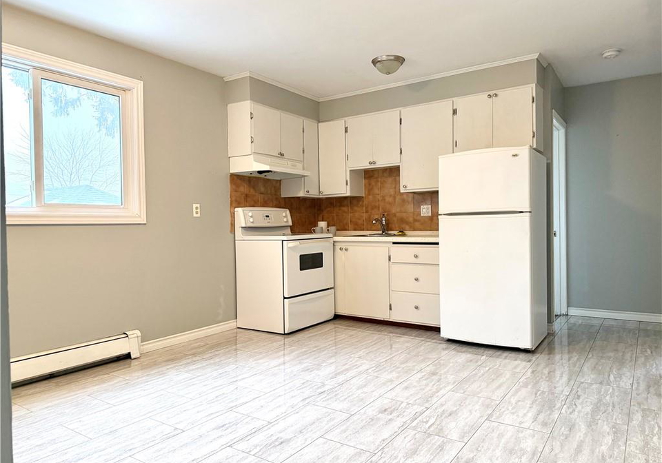 19-lilac-street-kitchener-ontario-40806059