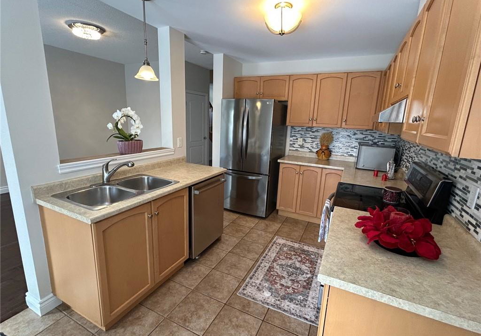 22-liddycoat-lane-ancaster-ontario-40806121