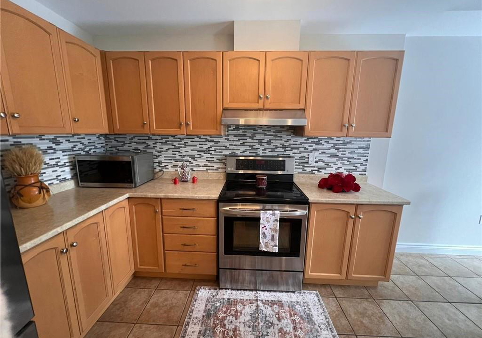 22-liddycoat-lane-ancaster-ontario-40806121