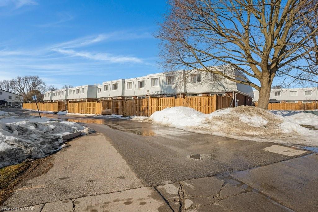 320-traynor-avenue-kitchener-ontario-40806124