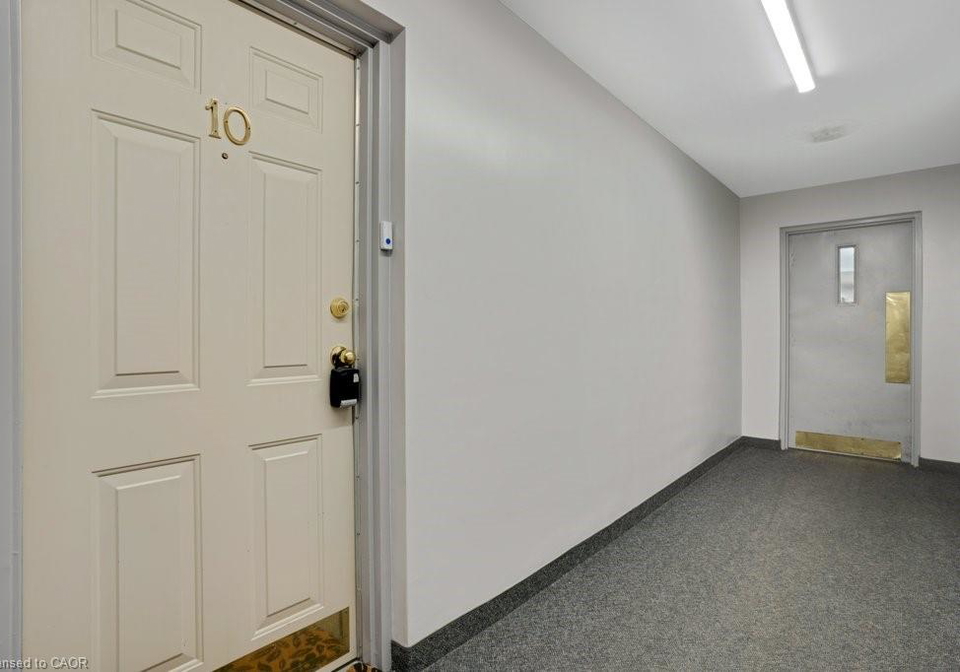 320-traynor-avenue-kitchener-ontario-40806124