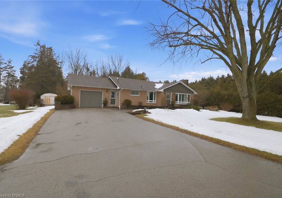 15-talbot-street-courtland-ontario-40806160
