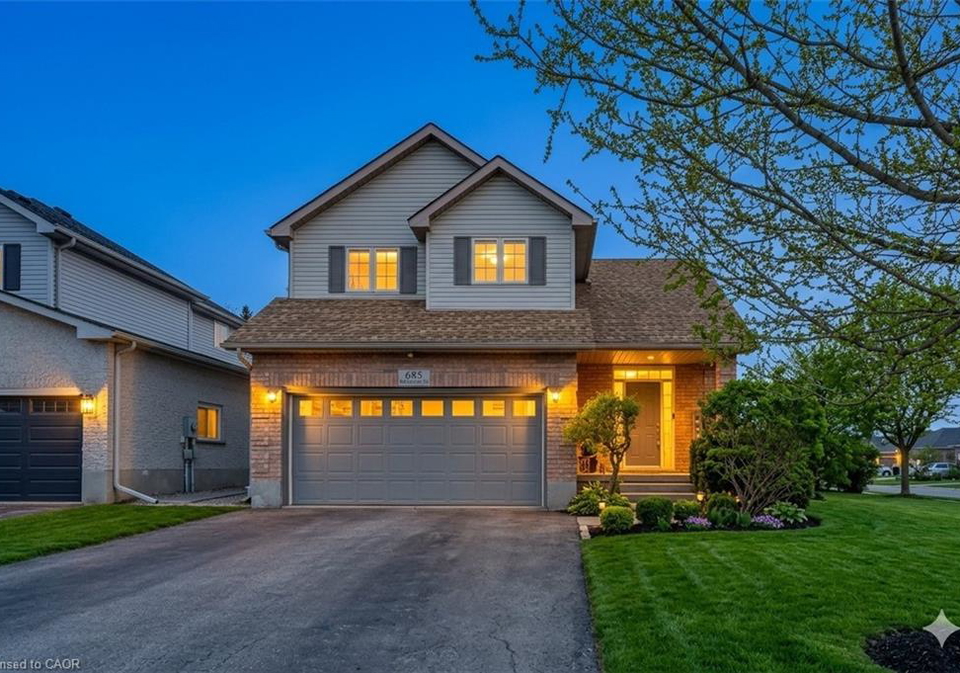 685-coldstream-drive-waterloo-ontario-40806205