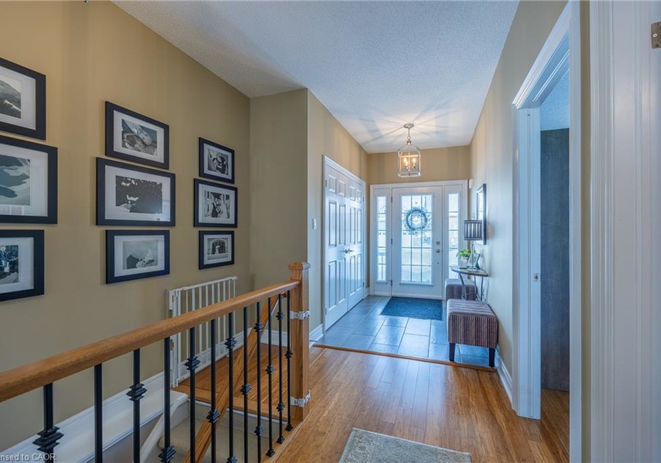 27-viking-lane-port-dover-ontario-40806305
