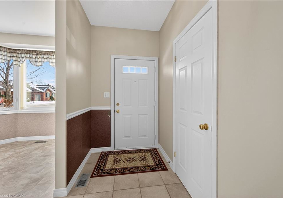 20-twentyplace-boulevard-mount-hope-ontario-40806316