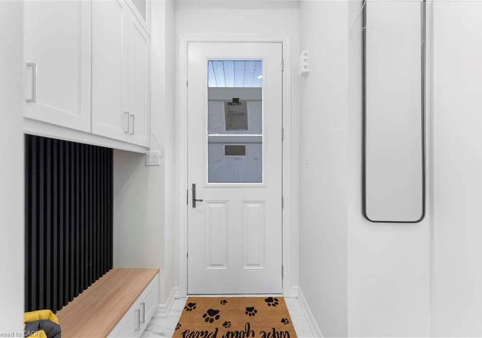 1426-oakmont-common-burlington-ontario-40806339