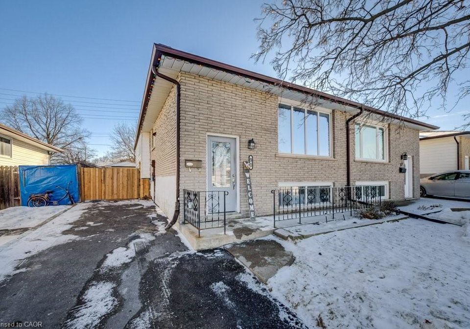 90-bakersfield-drive-cambridge-ontario-40806369