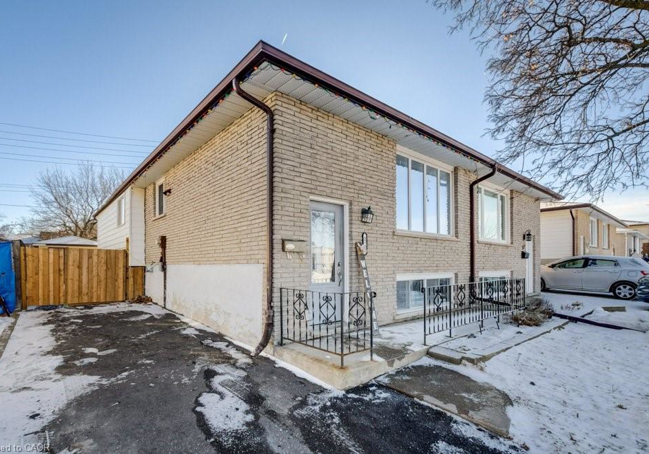 90-bakersfield-drive-cambridge-ontario-40806369