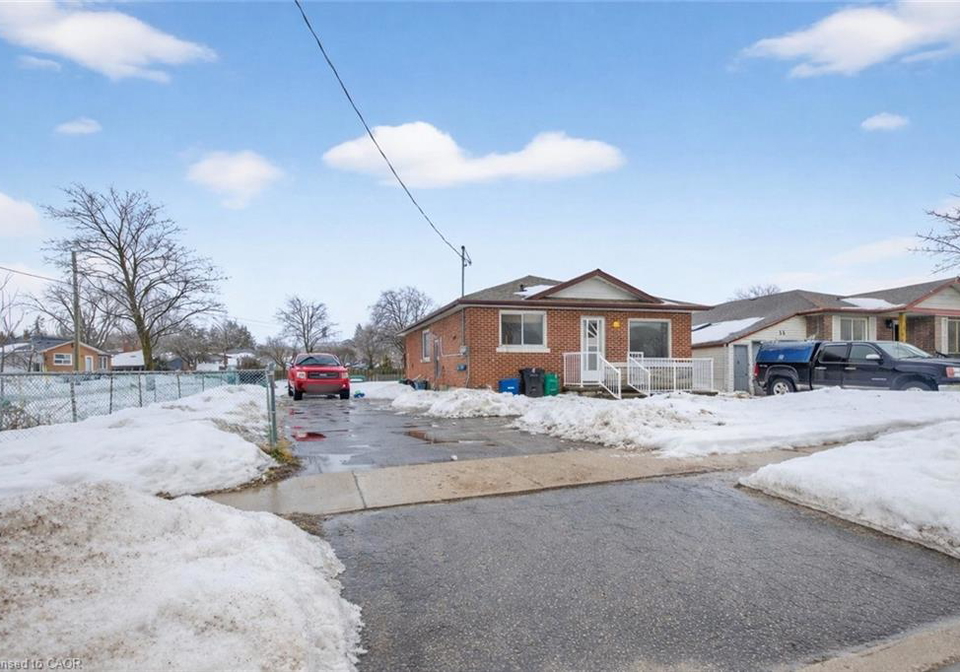 31-hoffman-street-kitchener-ontario-40806408