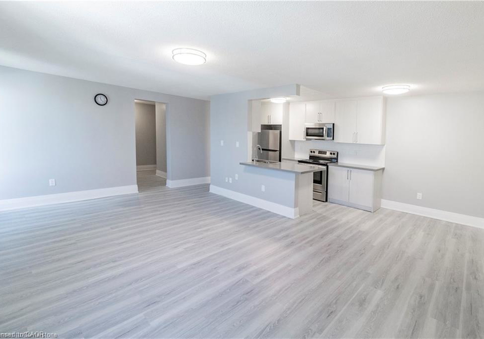 4422-huron-street-niagara-falls-ontario-40806432