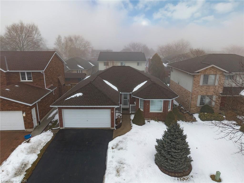 11-falls-crescent-simcoe-ontario-40806455