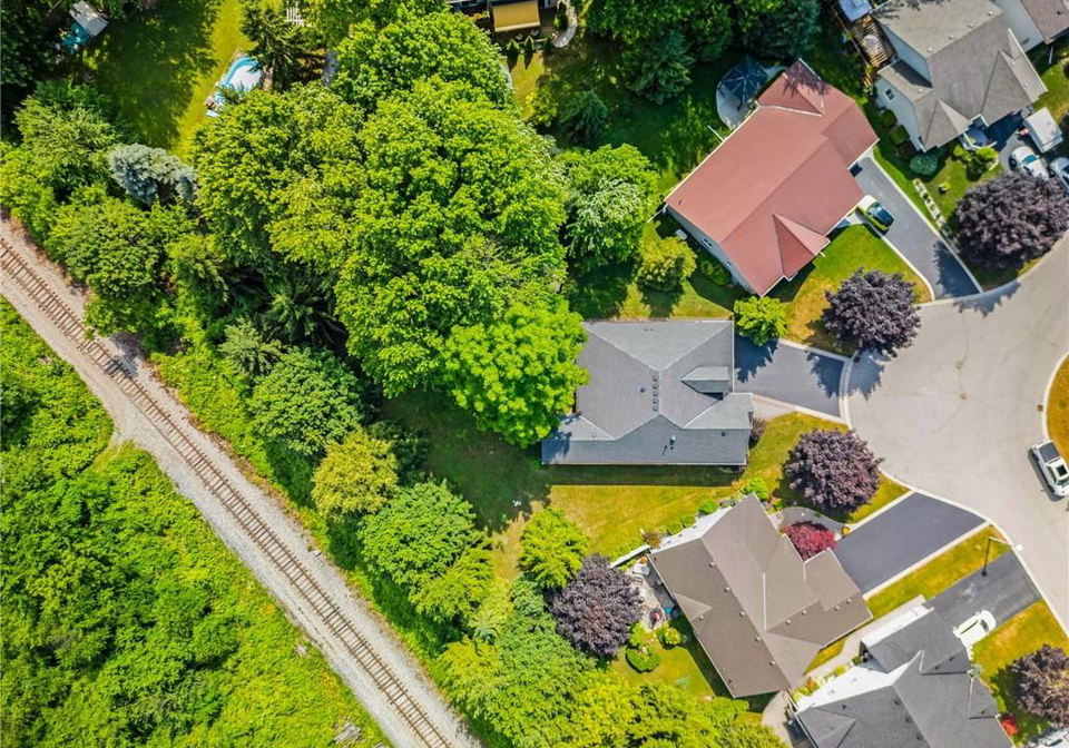 28-maplewood-court-dunnville-ontario-40806463