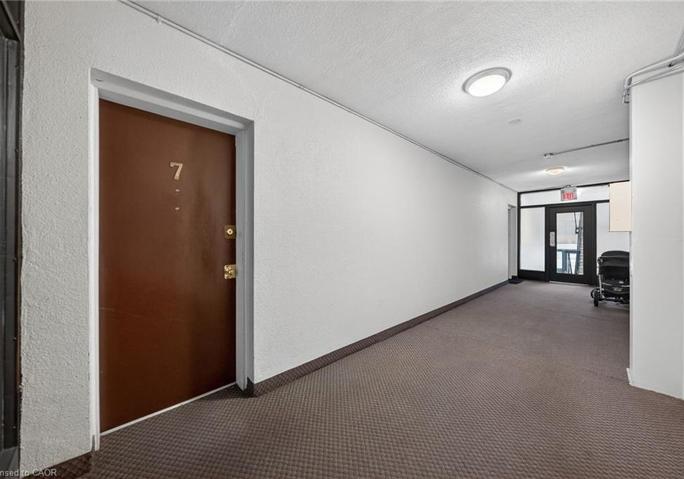 237-mohawk-road-e-hamilton-ontario-40806659