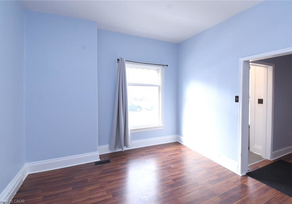 261-prospect-street-s-hamilton-ontario-40806706