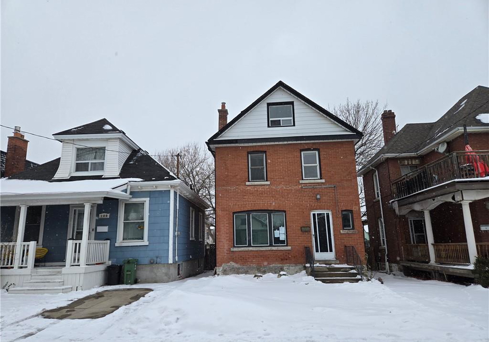 111-park-row-n-hamilton-ontario-40806717