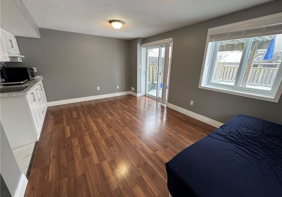 211-snowdrop-crescent-kitchener-ontario-40806744