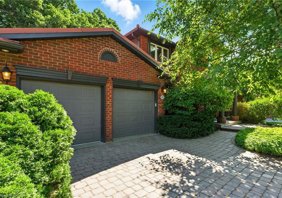 91-abbey-close-ancaster-ontario-40806827