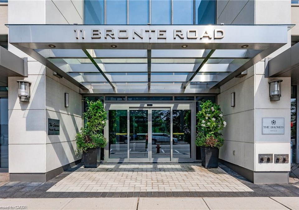 11-bronte-road-oakville-ontario-40806924