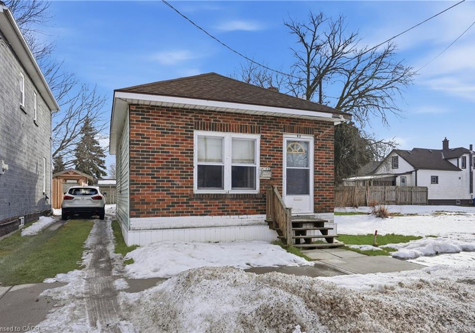 83-nickel-street-port-colborne-ontario-40806970