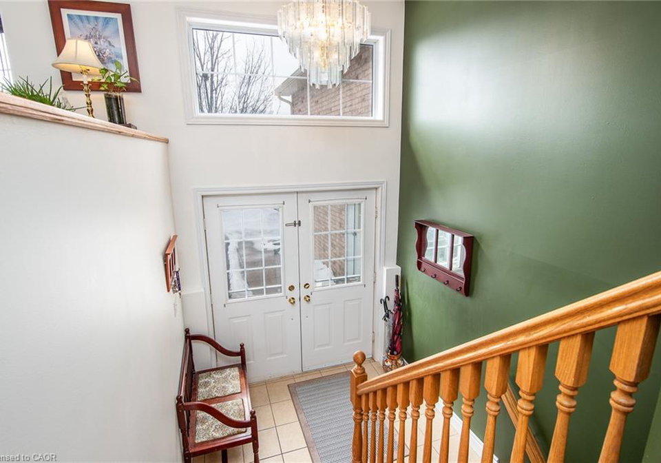 8-berdux-place-wellesley-ontario-40806984