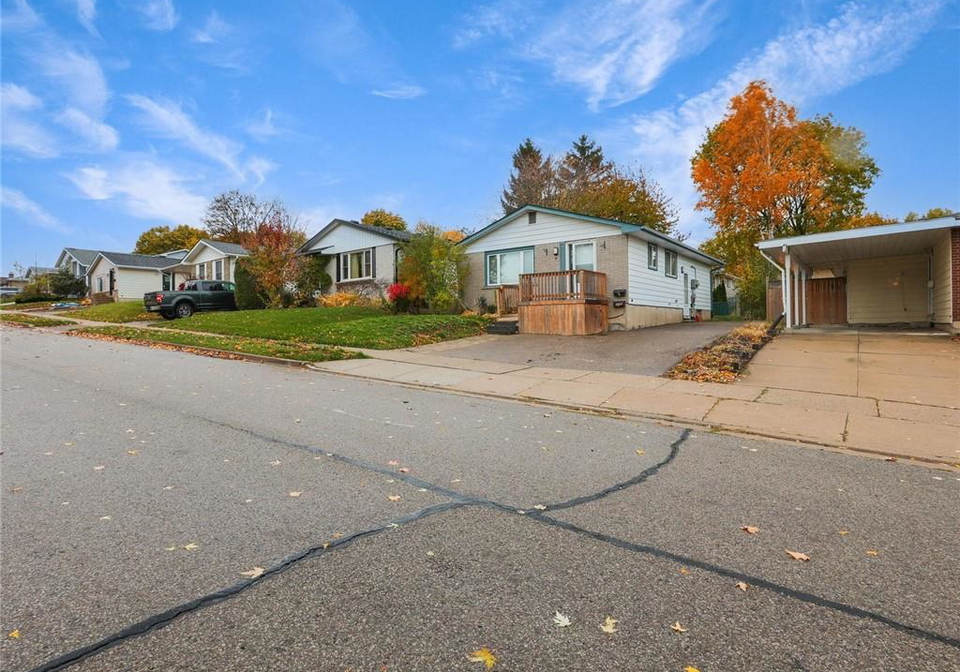 55-silver-aspen-crescent-kitchener-ontario-40806996
