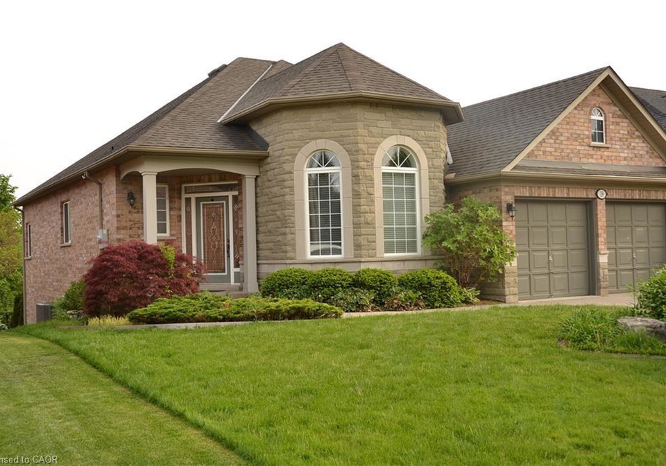 18-anderson-court-ancaster-ontario-40807068