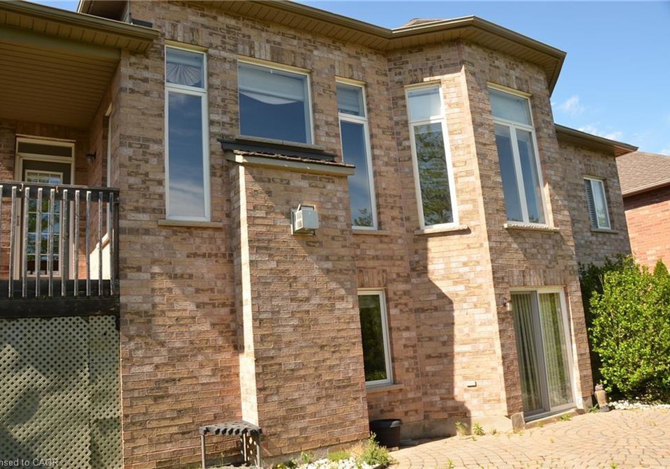 18-anderson-court-ancaster-ontario-40807068