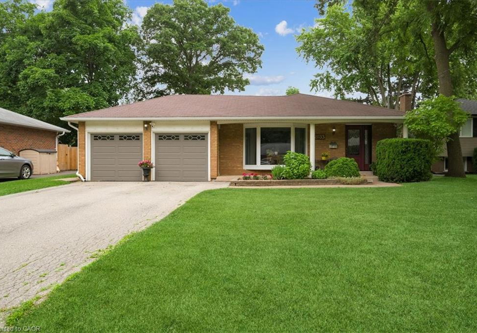 2033-saxon-road-oakville-ontario-40807174
