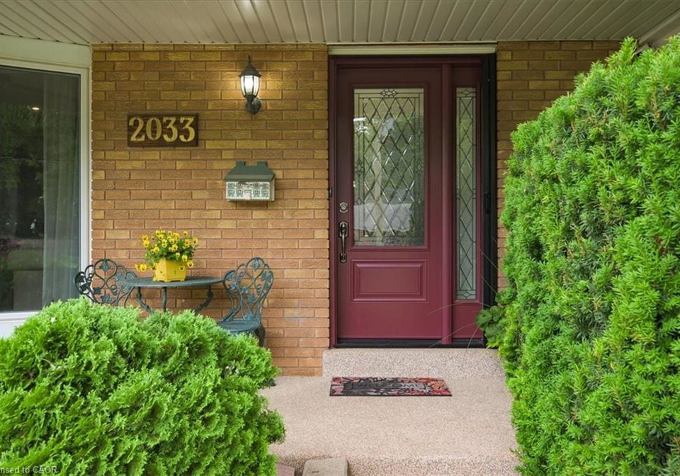2033-saxon-road-oakville-ontario-40807174