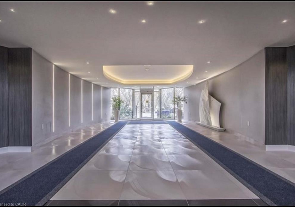 2261-lake-shore-boulevard-w-etobicoke-ontario-40807180