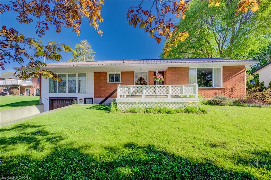 121-north-water-street-w-mount-forest-ontario-40807268