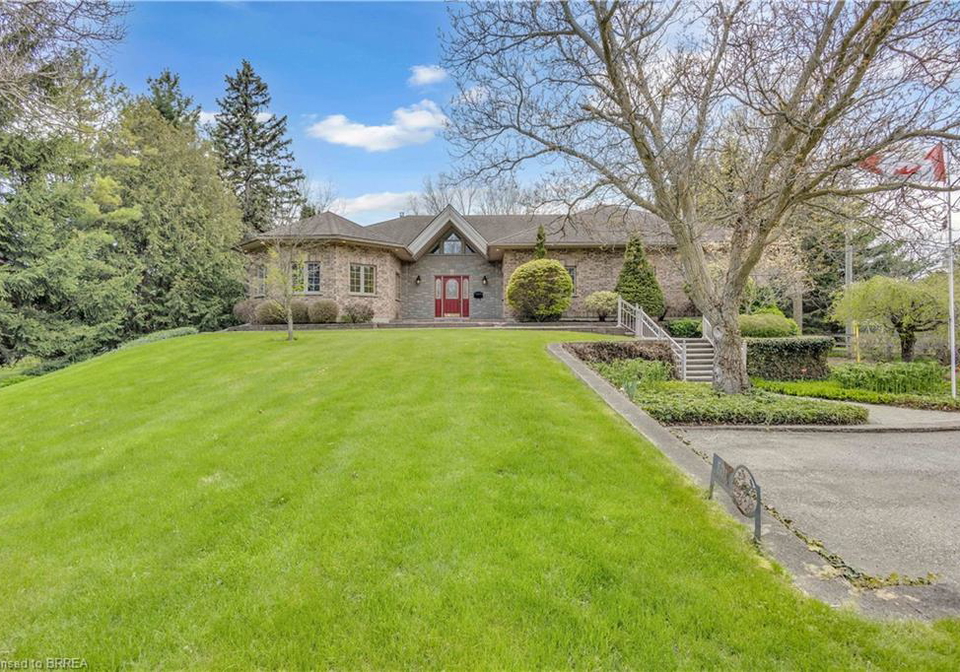 103-tutela-heights-road-brantford-ontario-40807295