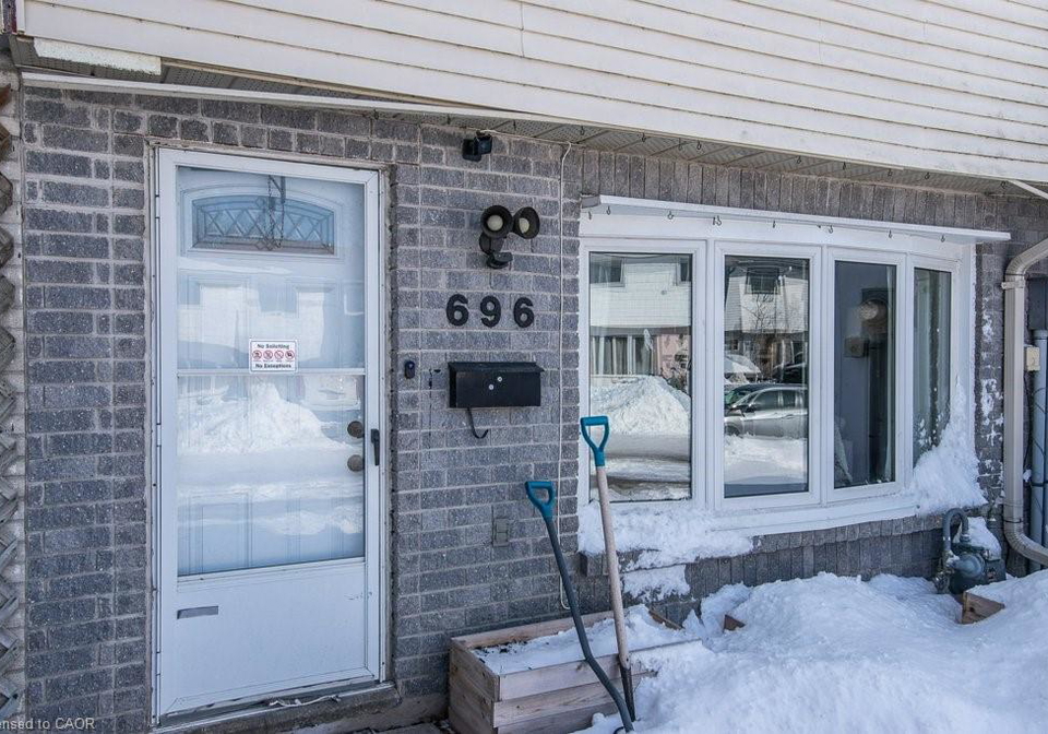 696-parkview-crescent-cambridge-ontario-40807347