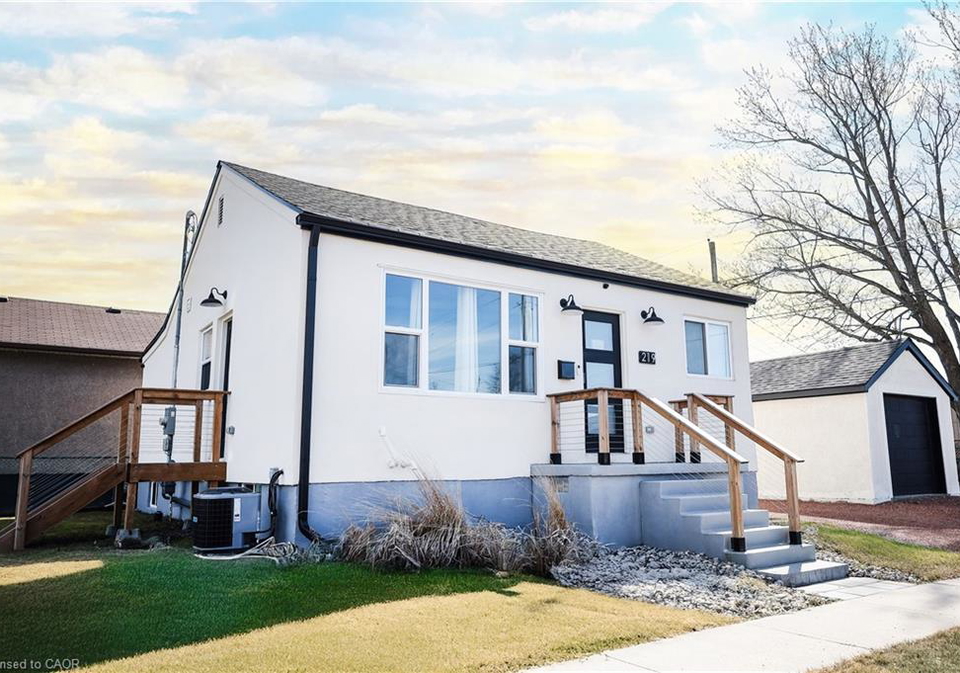 219-macinnis-street-welland-ontario-40807362