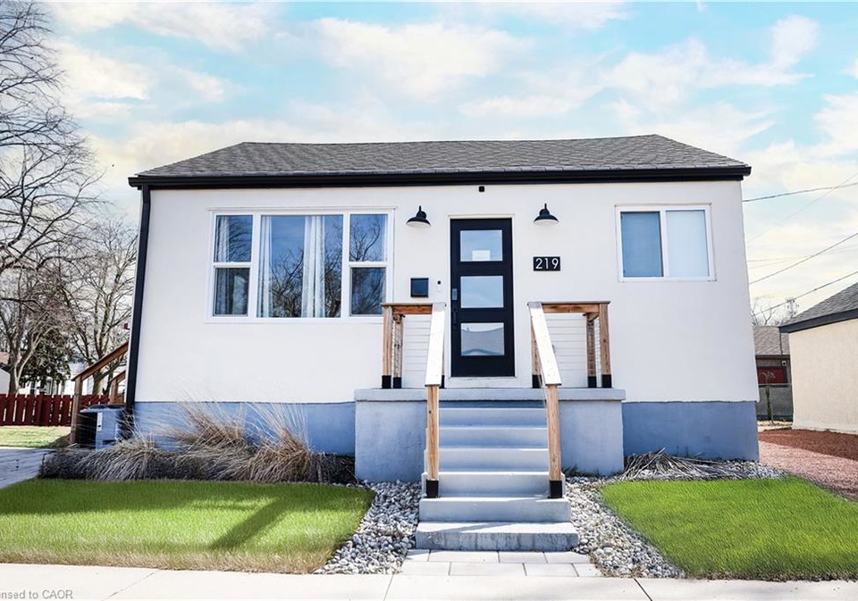 219-macinnis-street-welland-ontario-40807362