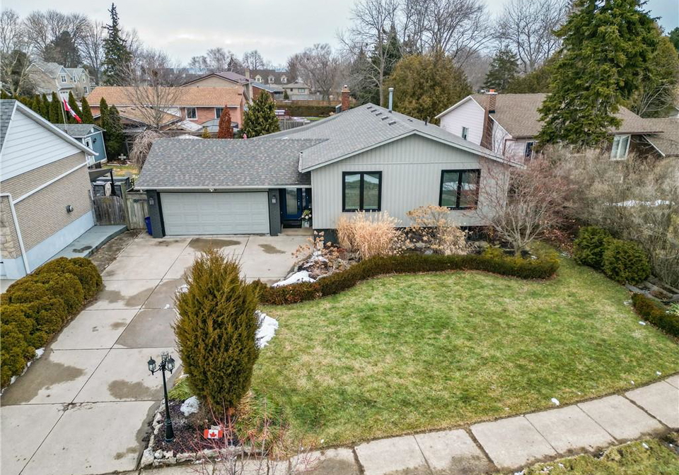 16-samuel-road-grimsby-ontario-40807384