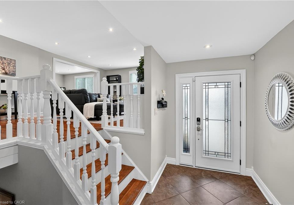 16-samuel-road-grimsby-ontario-40807384