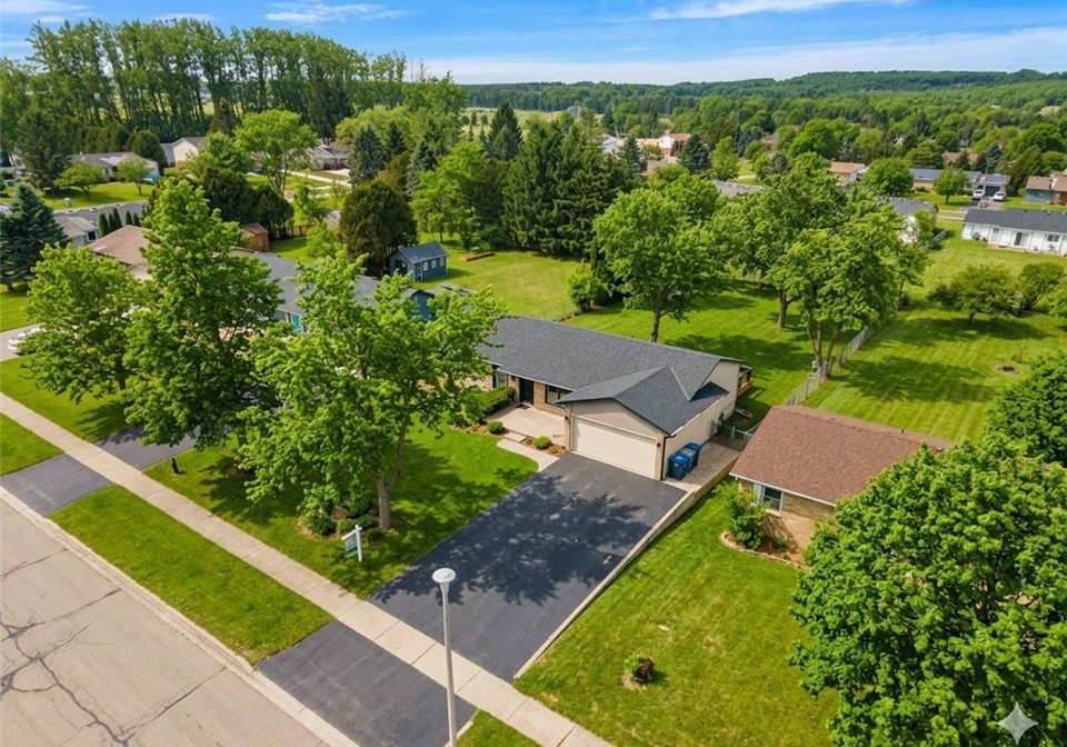44-mcclellan-road-alton-ontario-40807450