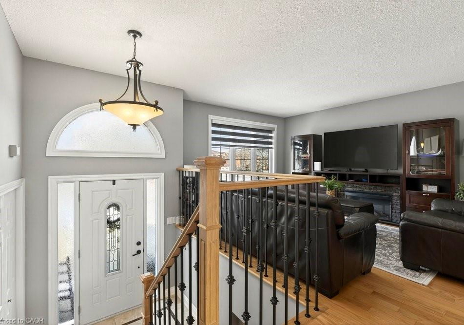 2152-cleaver-avenue-burlington-ontario-40807512