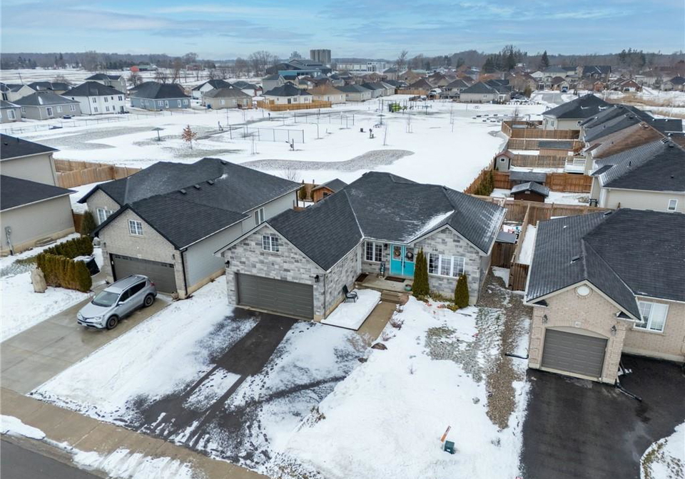30-dennis-drive-norwich-ontario-40807603