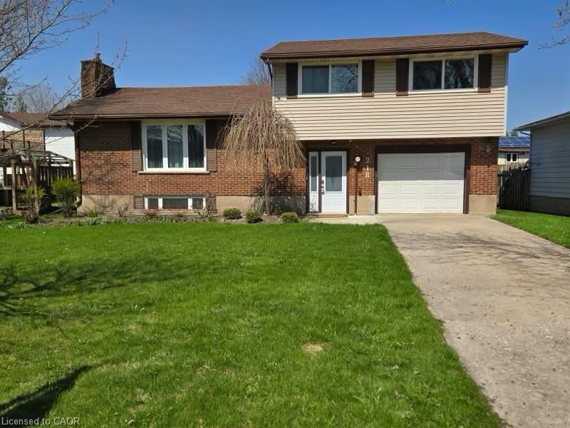 218-arris-crescent-mitchell-ontario-40807832