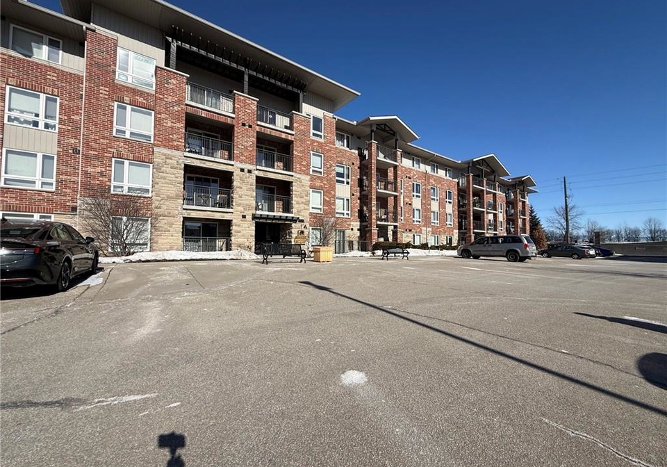 43-waterford-drive-guelph-ontario-40807926