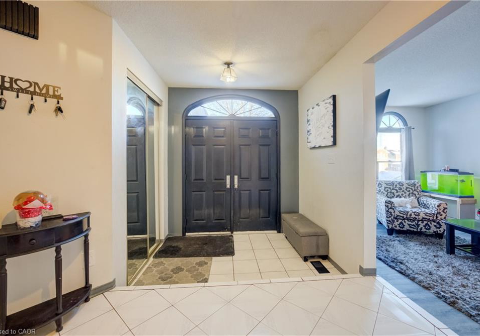 24-old-maple-lane-kitchener-ontario-40807947