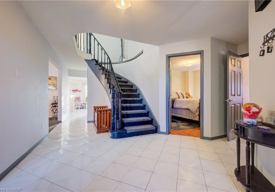 24-old-maple-lane-kitchener-ontario-40807947