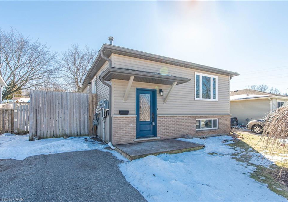 153-sugar-maple-street-kitchener-ontario-40807954