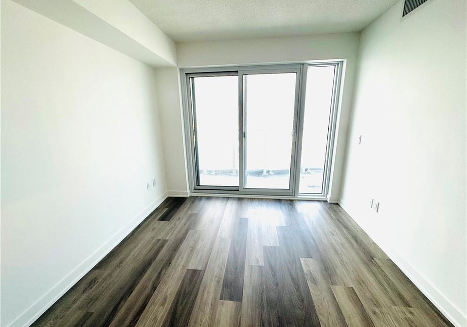 1010-sandy-beach-road-pickering-ontario-40807963
